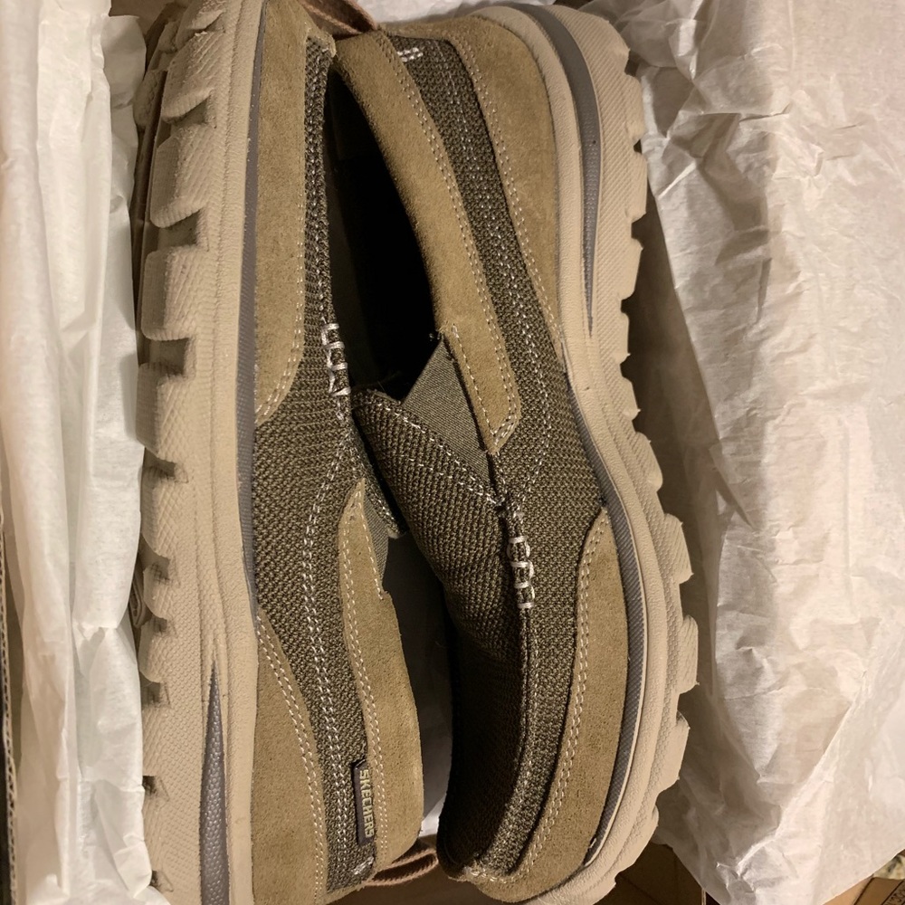 Skechers relaxed fit memory foam shoes